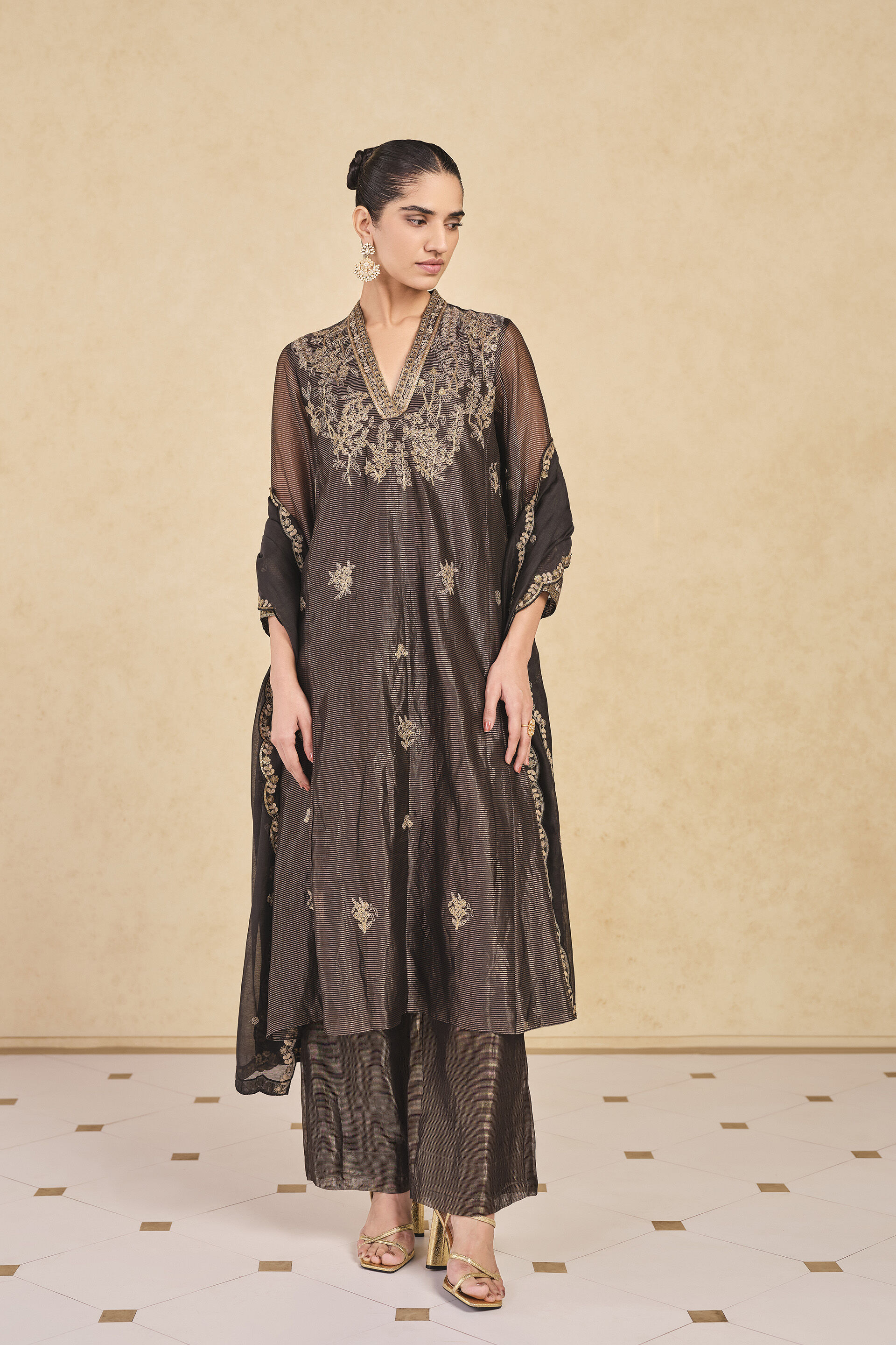Arhana Embroidered Zardozi Mul Suit Set - Black